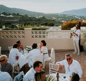musica para eventos en vivo en cócteles - Presentación de Alejandro Pugliano en una boda en Comunidad Valenciana