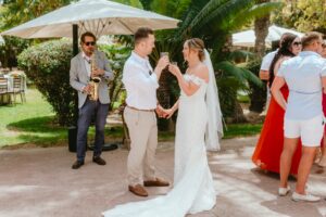 Saxofonista en boda de elche- saxofonista para bodas en Alicante - Interpretación de a thousand years Christina