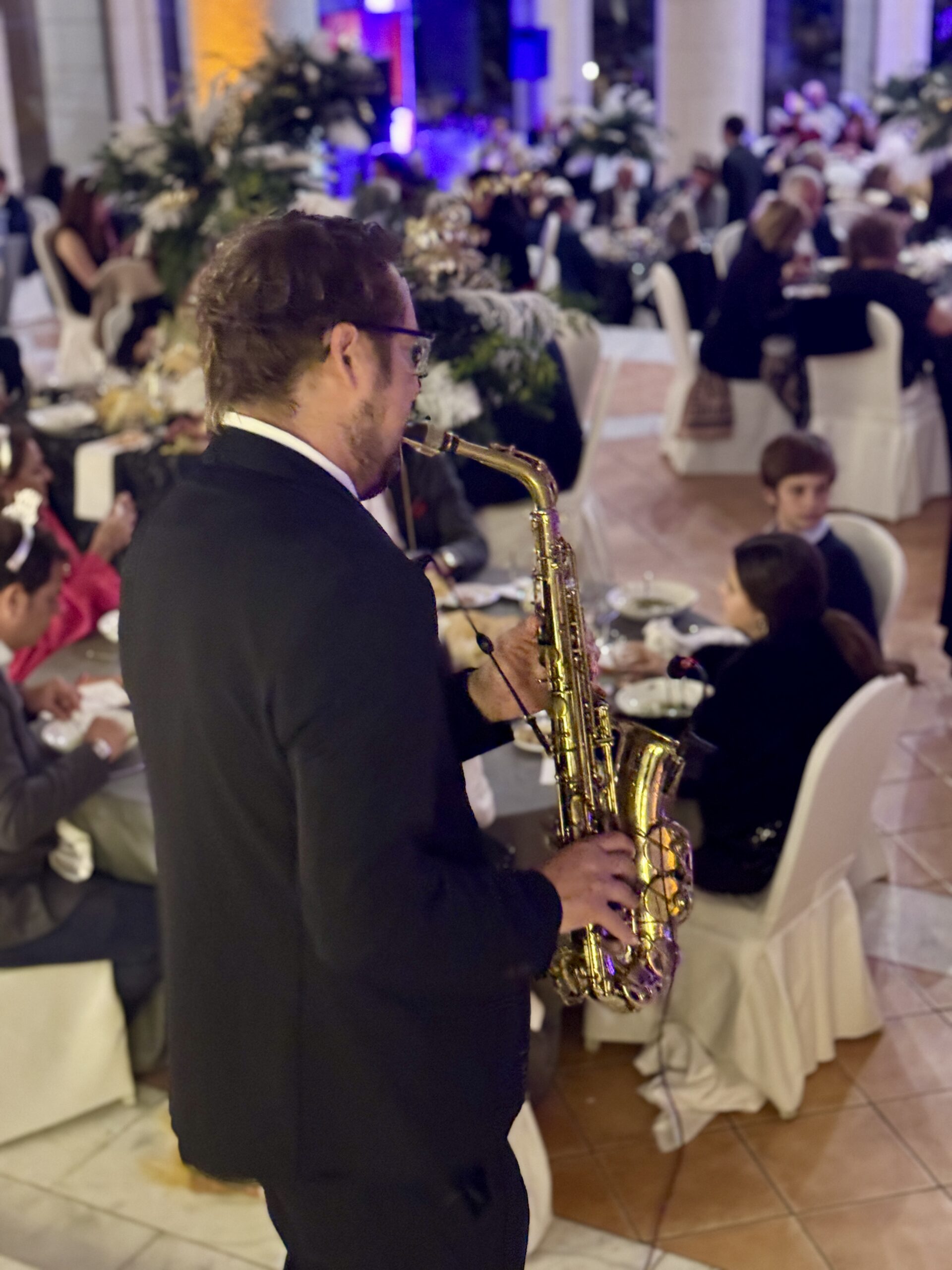 Saxofonista fiesta de fin de año
